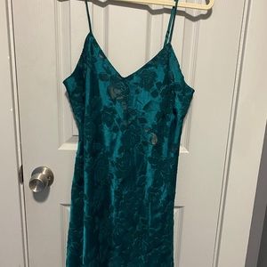 BNWT green Victoria’s Secret night gown